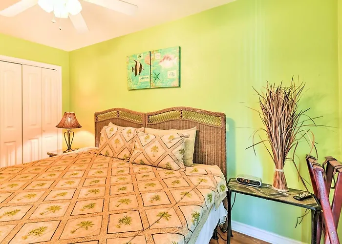 Near Port Aransas Beach: Condo W/ Pool Access