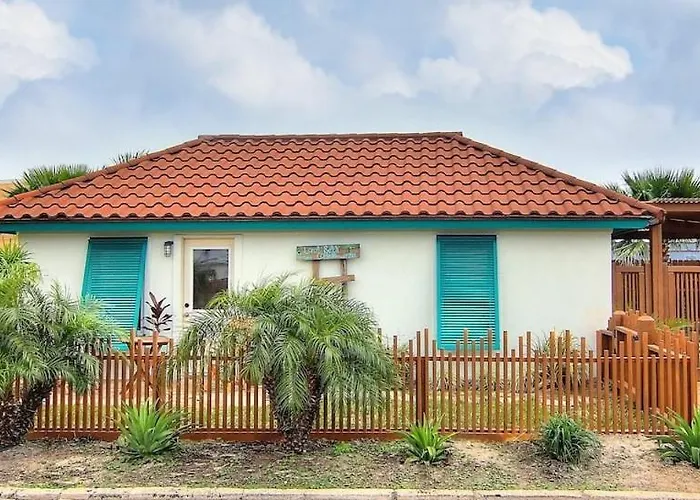 Lorna Beach Cottage At Spanish Village